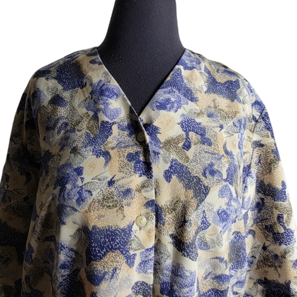 Sophisticates by Pendleton short sleeve button down v neck top size 14 - Picture 3 of 6